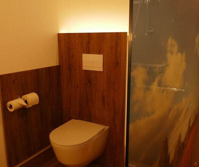 Meyn S Apartments &