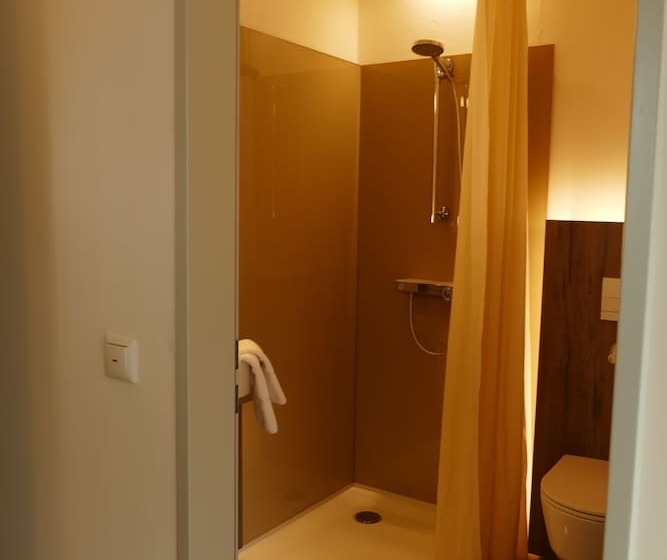Meyn S Apartments &