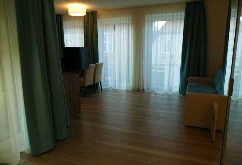 Meyn S Apartments &