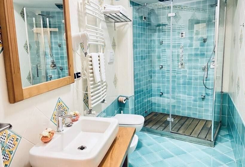 بنسيون Campagna Waterfalls View Suites