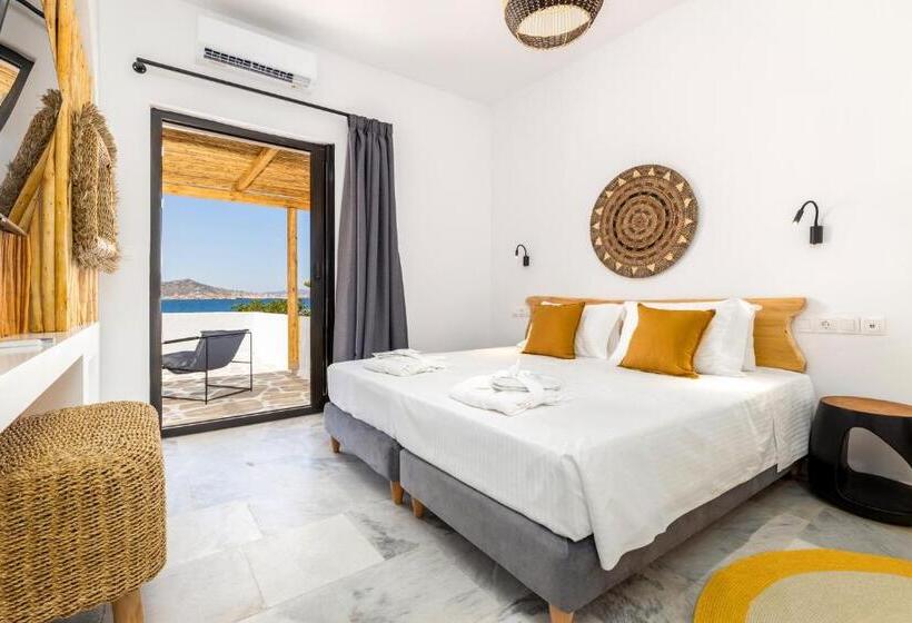 پانسیون Omilos Beachfront House