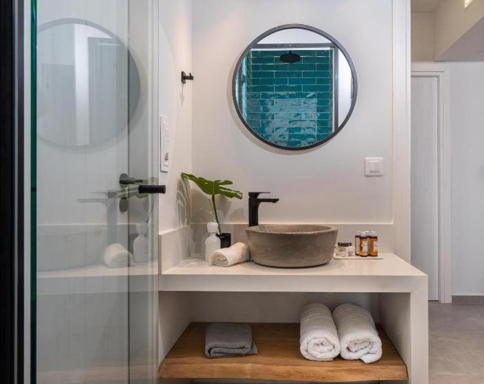 Pignolia Suites   Adults Only