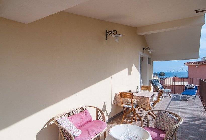 Residència Beautiful 1 Bed House In Avola