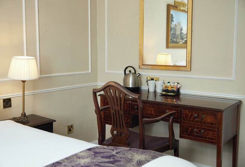 Cock Hotel By Greene King Inns