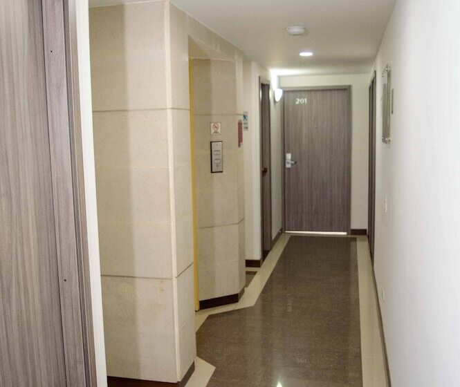 هتل Confort 80 Zona Rosa