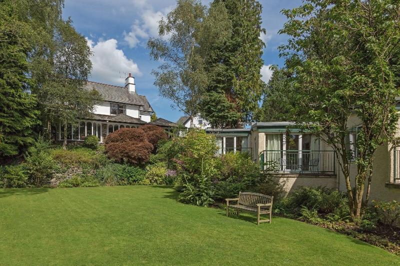 Burn How Garden Hotel   Bowness On Windermere