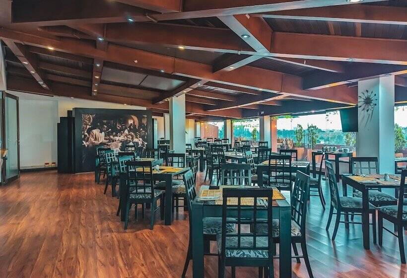 هتل Charlotte Suite 26