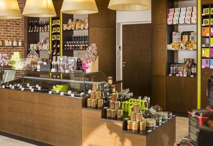 ホテル Château D Augerville Golf & Spa Resort