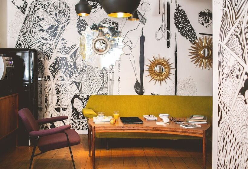 ホテル Hôtel Crayon