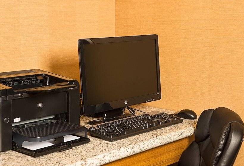 هتل Fairfield Inn By Marriott New York Laguardia Airport/flushing