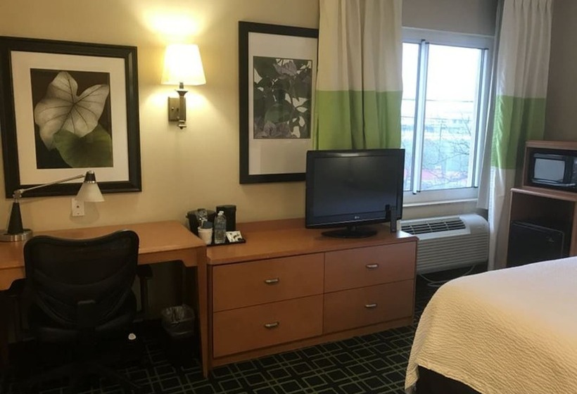 هتل Fairfield Inn By Marriott New York Laguardia Airport/flushing