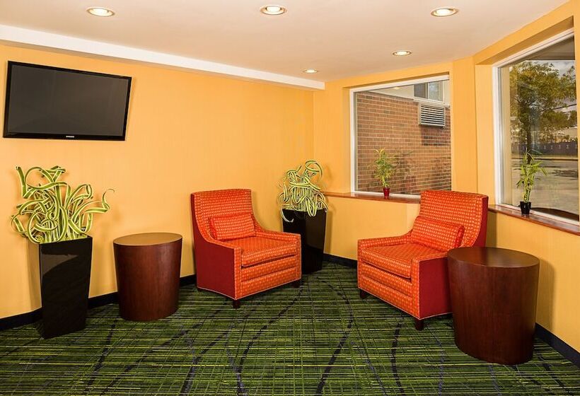 هتل Fairfield Inn By Marriott New York Laguardia Airport/flushing