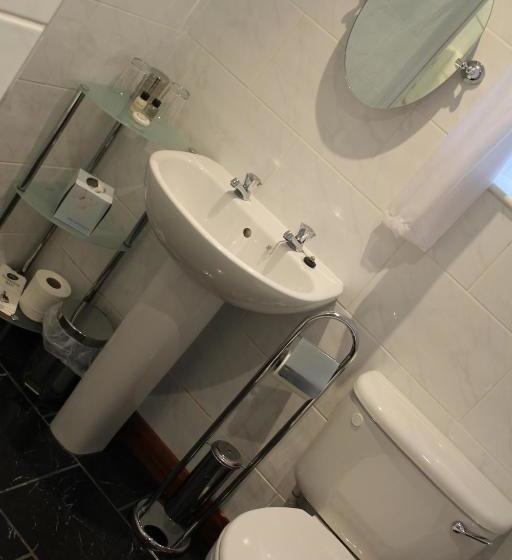 فندق The George & Dragon