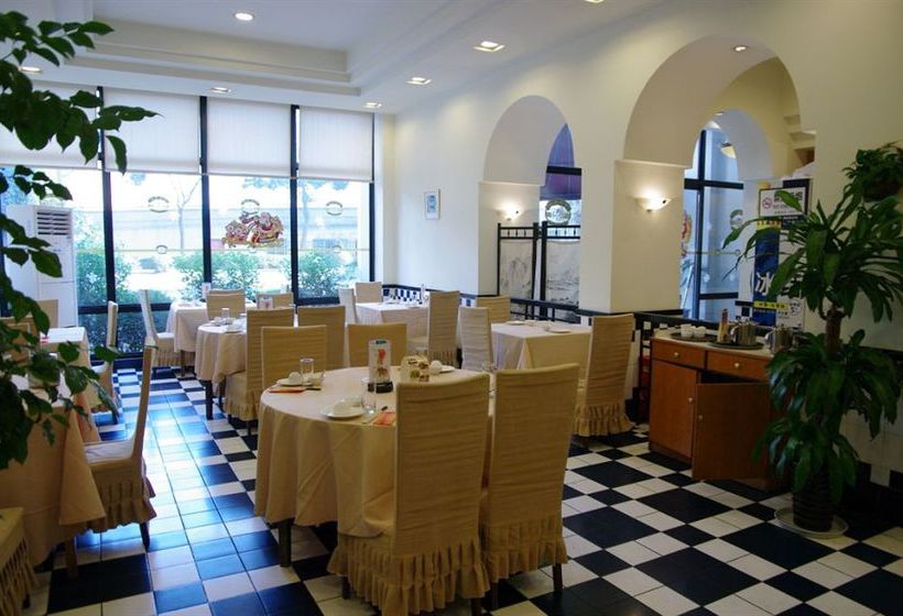 호텔 Jin Jiang Inn Hongkou Football Stadium