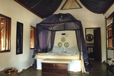 هتل Kinasi Lodge