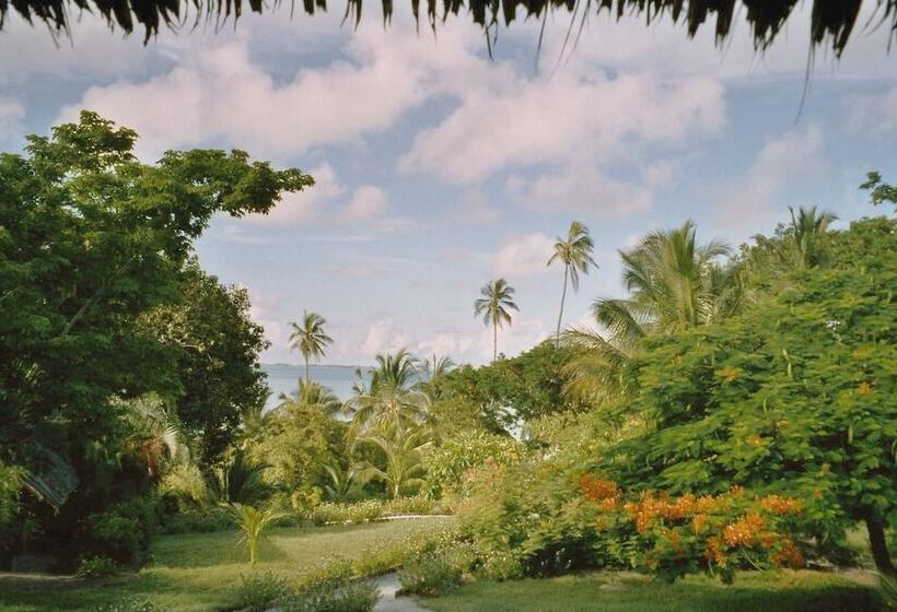 هتل Kinasi Lodge
