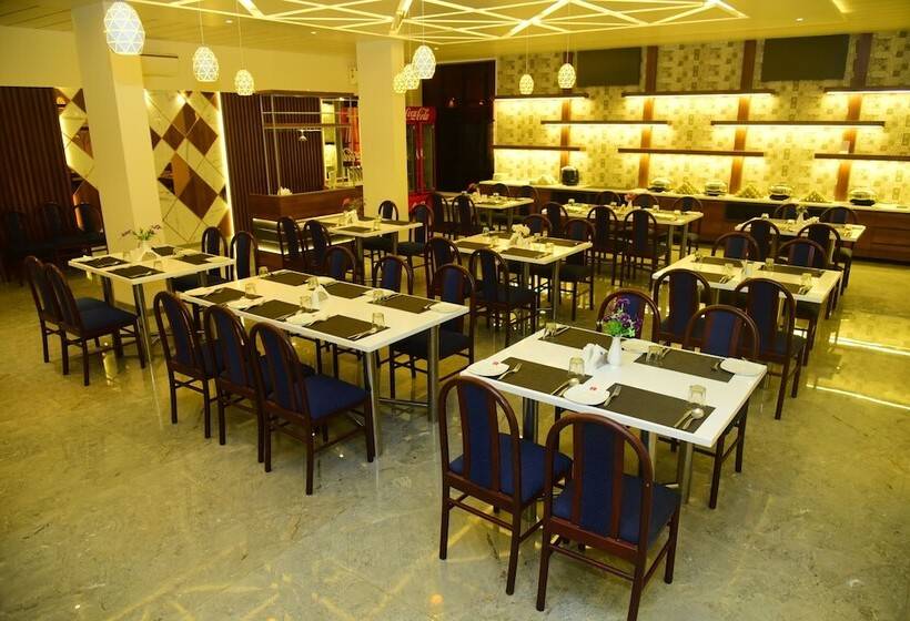 فندق Lion Lords Inn Rajula