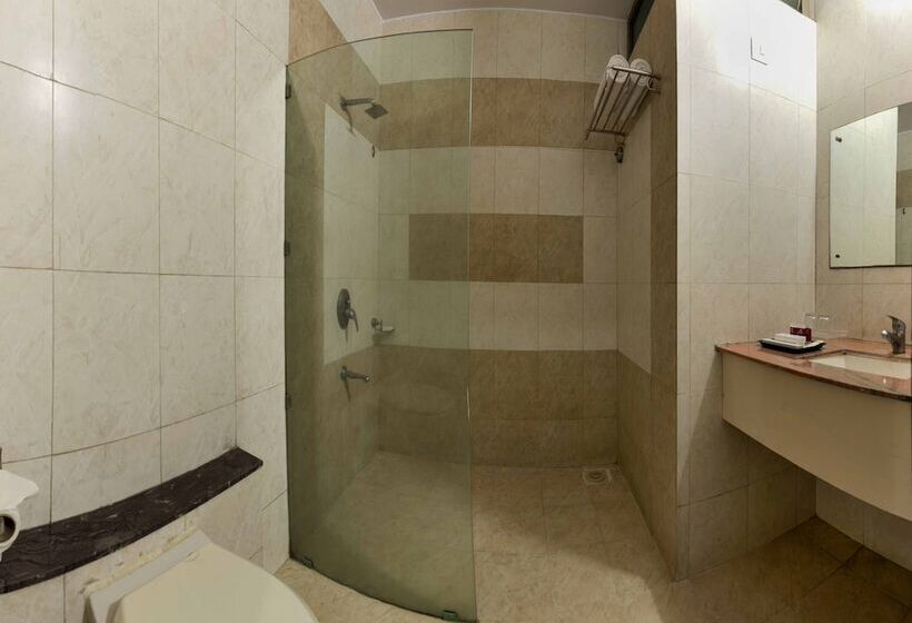 فندق Lion Lords Inn Rajula