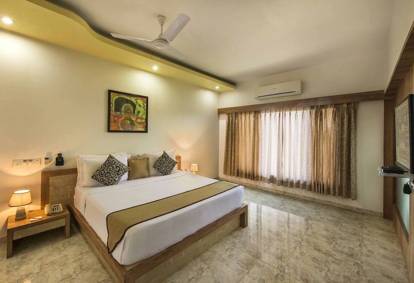 فندق Lion Lords Inn Rajula