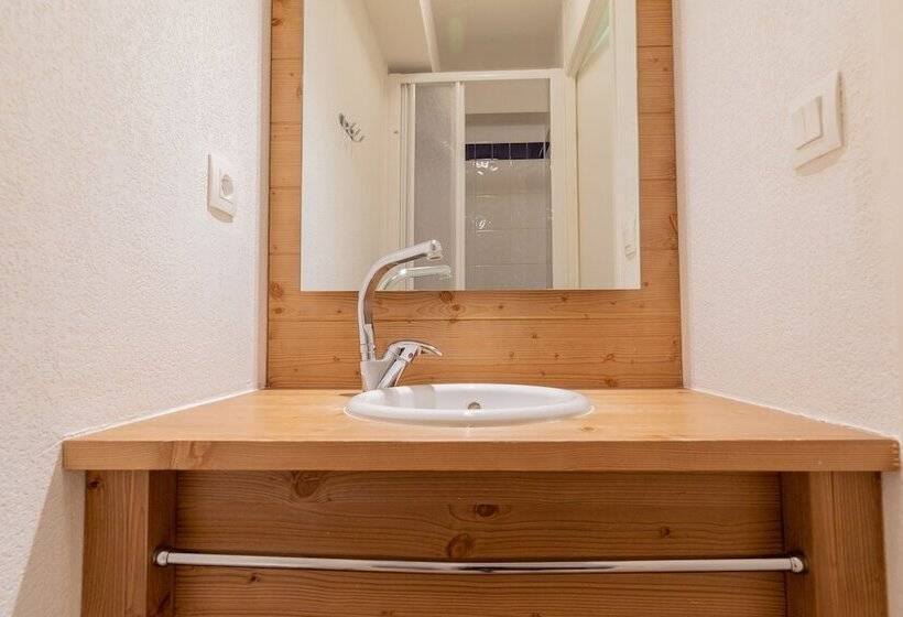 هتل Madame Vacances Residence Le Parc Des Airelles