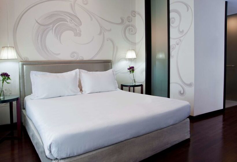 Отель NH Buenos Aires Tango