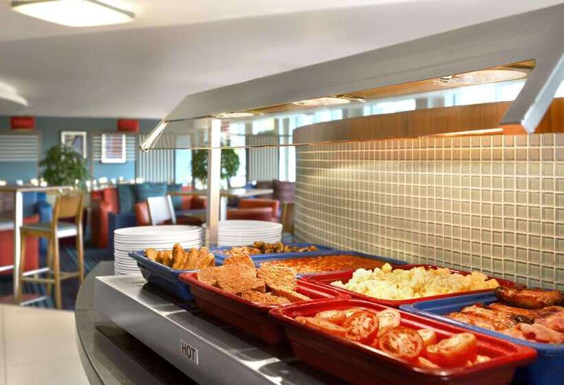 هتل Ramada Encore By Wyndham Doncaster Airport