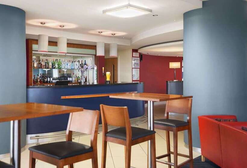 هتل Ramada Encore By Wyndham Doncaster Airport