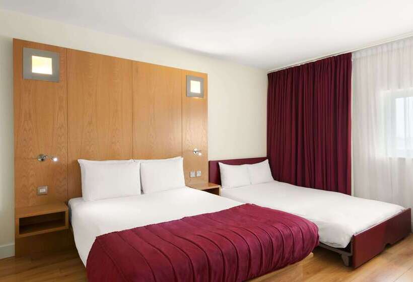 Hotel Ramada Encore By Wyndham Doncaster Airport