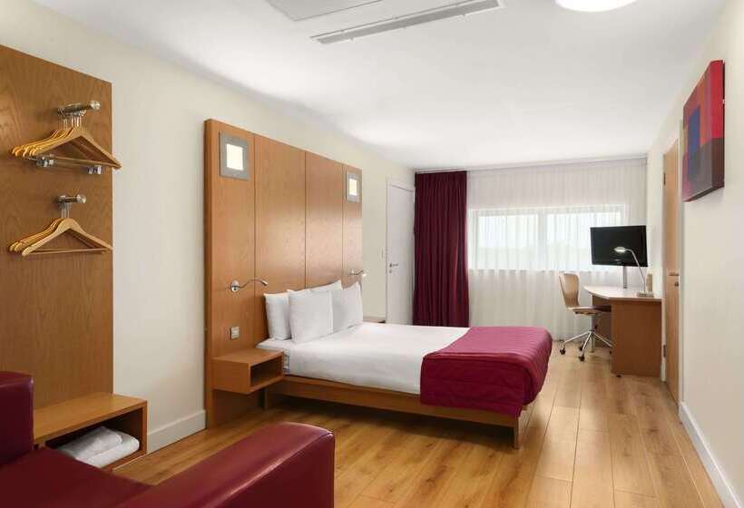 Hotel Ramada Encore By Wyndham Doncaster Airport