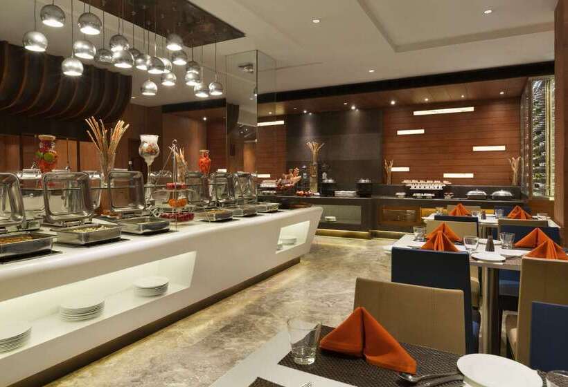 Fotos del hotel Ramada Plaza Jhv:  2