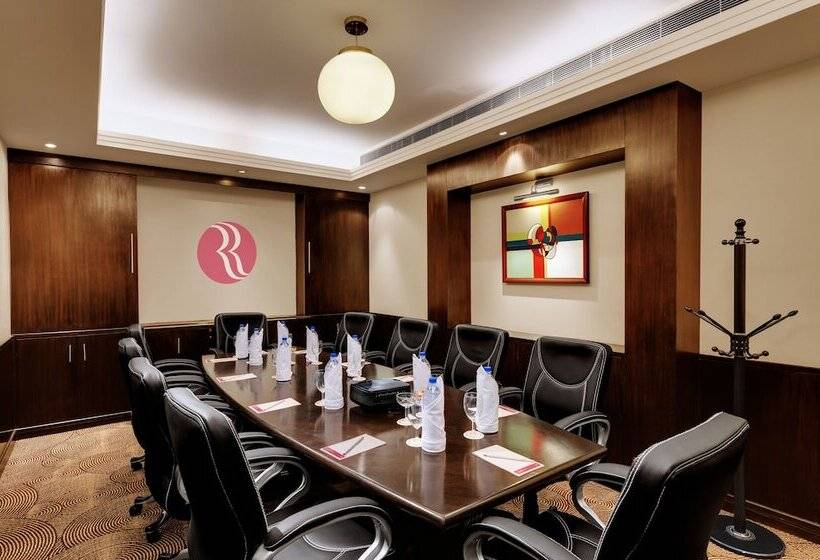 هتل Ramada Plaza By Wyndham Jhv Varanasi