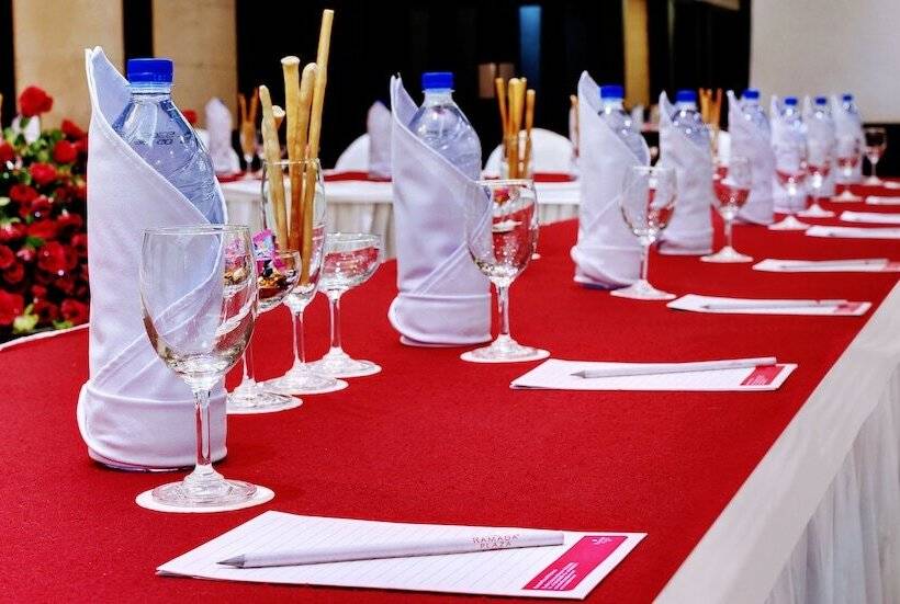 Fotos del hotel Ramada Plaza Jhv:  62