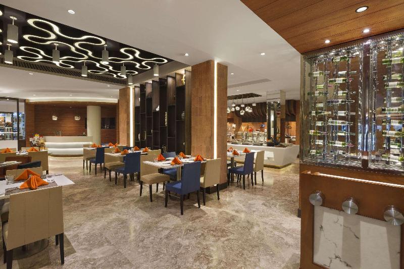 Fotos del hotel Ramada Plaza Jhv:  43