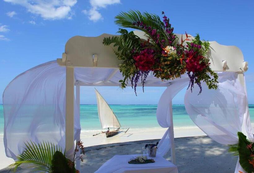 هتل Sultan Sands Island Resort & Spa
