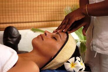 هتل Sultan Sands Island Resort & Spa