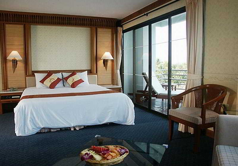 בית מלון כפרי The Imperial Hua Hin Beach Resort