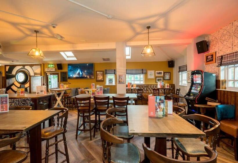 فندق Wee Waif By Greene King Inns