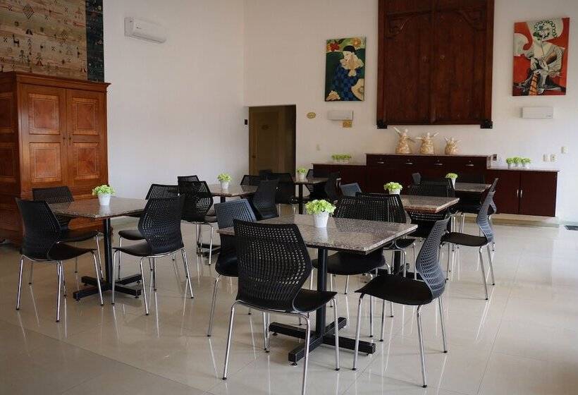 هتل Zar San Luis Potosi