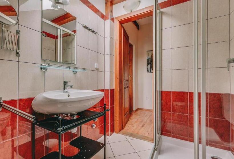 مبيت وإفطار Matild Country