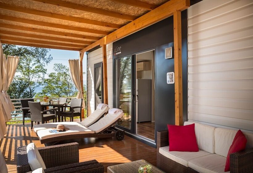 هتل Aminess Style Glamping Villas & Holiday Homes Atea