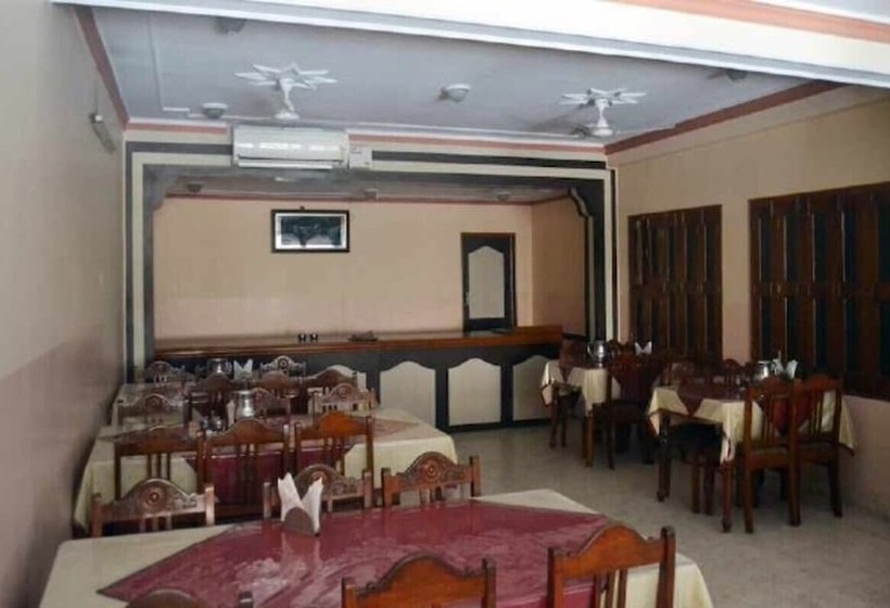 فندق Rathore Lodge & Restaurant