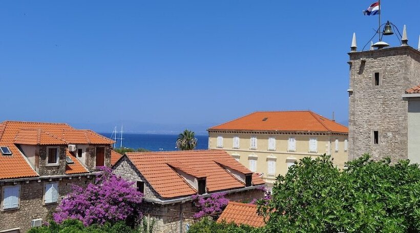 פנסיון Apartments Neva Supetar