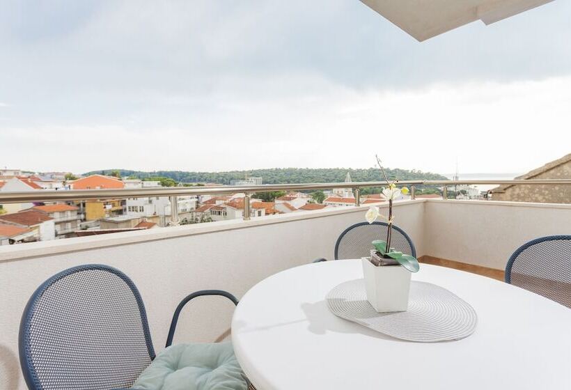 پانسیون Apartments & Rooms Alagic