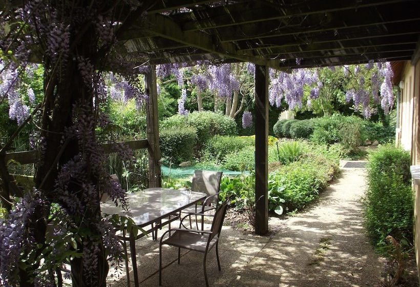 بنسيون Wisteria Gite