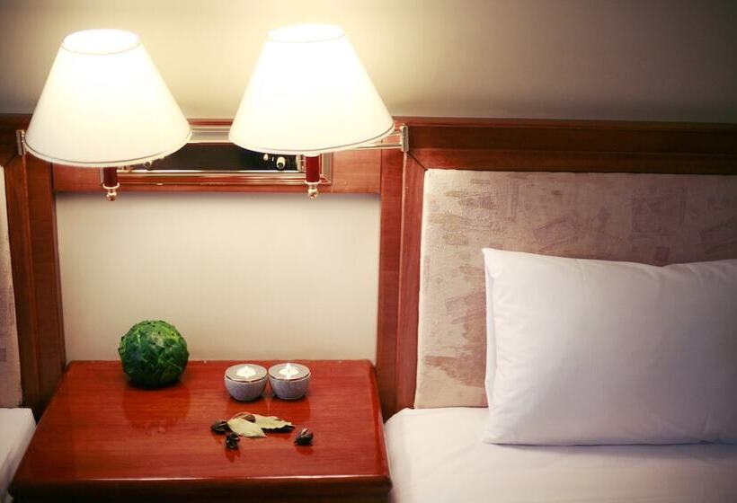 هتل King's Resort & Spa