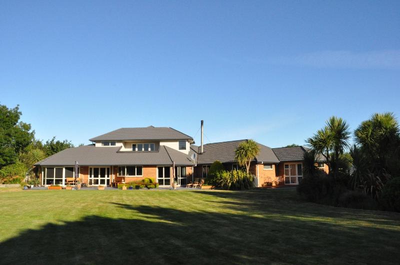 هتل Newlands Bed And Breakfast