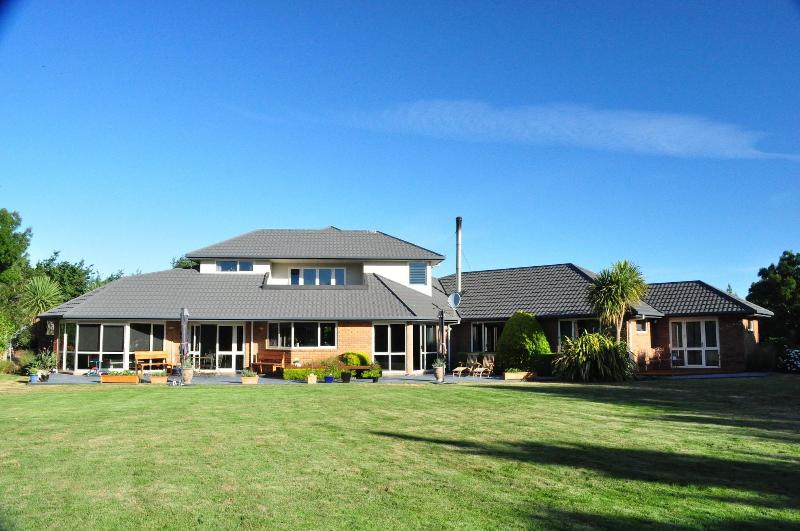 هتل Newlands Bed And Breakfast
