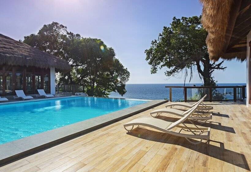 בית מלון כפרי Ocean S Edge Resort