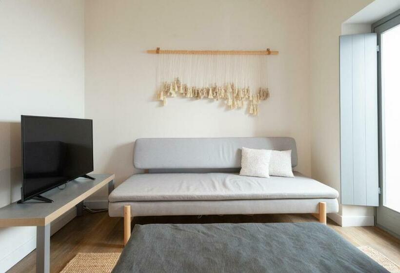 פנסיון Pylosea Luxury Lodge