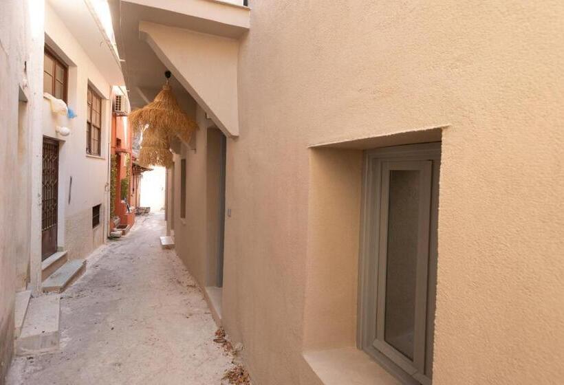 פנסיון Pylosea Luxury Lodge